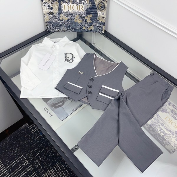 ディオール子供服セットディオール風キッズフォーマル 3 点セットアップ 白シャツ + グレーベスト + パンツ 90-140 サイズハイブランドディオール男の子向け DIOR 風入学式 / 結婚式スーツセット フォーマル