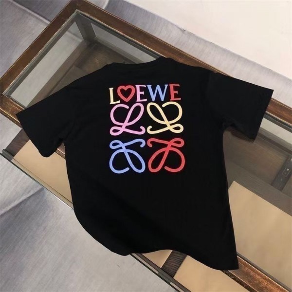 ロエベLOEWE 風 半袖 tシャツカラフルアナグラム バックプリント T シャツ ブラック / ホワイトハイブランドロエベ男女兼用アナグラム柄 ユニセックス T シャツ 2 色展開