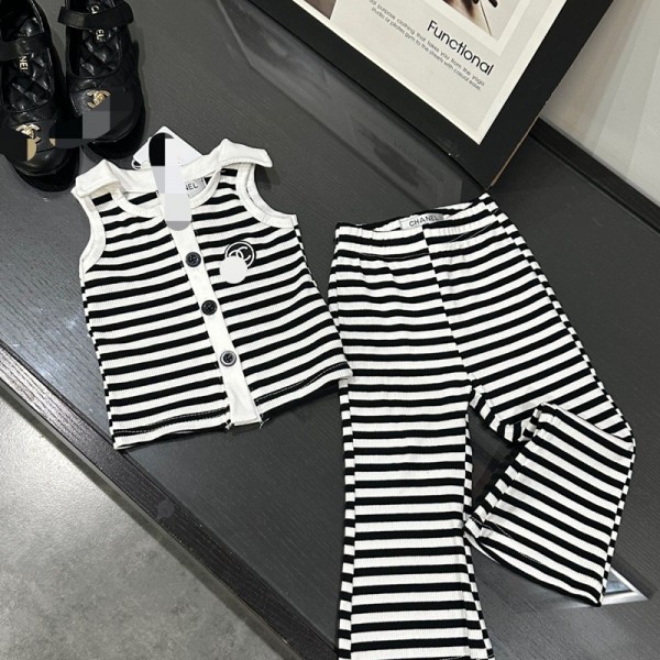 シャネル風 ボーダーリブ キッズセットアップ 上下セットCHANEL 女の子 可愛らハイブランド子供服シャネルセットアップ小中学生