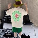 クロムハーツトップス キッズ服 半袖Tシャツユニセックス 男の子 女の子Chrome Hearts キッズ tシャツハイブランド子供tシャツコピー激安クロムハーツ風 蹄鉄クロス総柄 前後プリントキッズ半袖 T シャツ 2 色展開