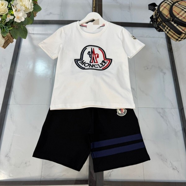 モンクレールMONCLERキッズセットアップ春夏MONCLER 子供服ユニセックス男児春夏コットンセットアップ韓国風通気性良好、汗を吸収しやすい春夏向け生地