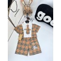 バーバリーキッズセットアップ 夏Burberry 風 クラシックヴィンテージチェック 男の子キッズ2点セット 子供服Burberry高品質記念写真映え ヴィンテージチェックキッズ 3 点セット 馬騎士ロゴ刺繍ショーツ 男の子誕生日プレゼントお出かけ服