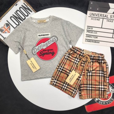  ハイブランドバーバリー子供服セットアップ男の子BURBERRY ロゴ円形プリント 杢グレー半袖 T シャツ クラシックチェックショーツ キッズ上下セットハイブランド韓国風