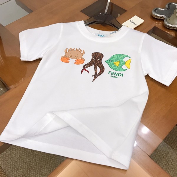激安フェンディ fendi 親子コーデ 子供大人サイズありブランド半袖Tシャツペアルック フェンディ 親子 大人 子供 お揃い激安ハイブランドコピー服子供ウェアフェンディ男の子 女の子 キッズ ママへ パパへ