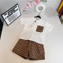 フェンディ fendi子供服セットキッズ半袖 T シャツ＋ショートパンツ 2 点セットフェンディ fendi 子供用ポケット柄デザイン 男の子女の子