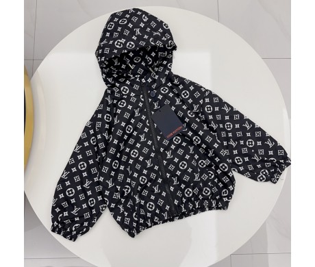 LVハイブランド子供服春秋服シャネル人気 アイフォン18pro Galaxy s26plusケース