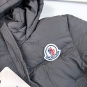 モンクレールMONCLERキッズ フード付き中綿ジャケット 男の子 女の子 ブラック 冬服モンクレールMONCLER子供用 軽量中綿コート ワッペンロゴ フード付きアウター