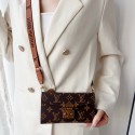 LV ルイヴィトンギャラクシーs26ultra s25 ultra携帯ケースレディース ハイブランド韓国風 可愛い Louis Vuitton アイフォーン18 pro max 17 16 15ケースショルダーバッグ型メンズレディースビジネス風人気ルイヴィトンGalaxy s26ultra/s26/s25 s24 s23 ケース肩掛けハイブランド欧米風