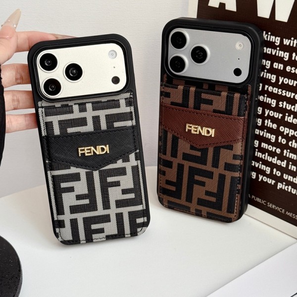 フェンディGalaxy s26 ultra s26 s25ケースカード入れ男女兼用fendi サムソン s26 25 ultraケースセレブ愛用ハイブランドビジネス風フェンディiphone 18 17 16 ケース背面にカード入れ付き