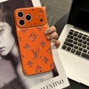 iphone 18 promaxケースルイヴィトンLV 風 鮮やかオレンジモノグラムスマホケース ルイヴィトン アイフォン18pro max 17 pro max 18 plus ケース2 種ラインストーン装飾レンズ窓 パールクリスタルチェーンストラップ付き アイフォン 18pro max 17 pro max 大人華やかレディースカバー