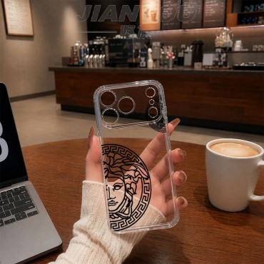 ヴェルサーチェIPhone18pro m...
