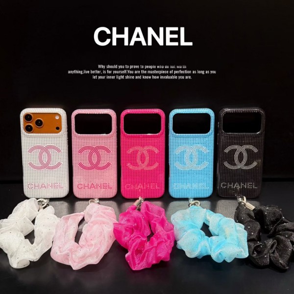 シャネルCHANELハイブランドiphone18/18promax/18 proケースシンプル激安ブランド シャネル iphone 18pro max 17 proケース流行り簡約ラインストーン装飾 高級感スマホケース シフォンリボンストラップ付き