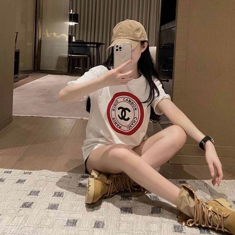 シャネルCHANEL 親子Tシャツコーデ 