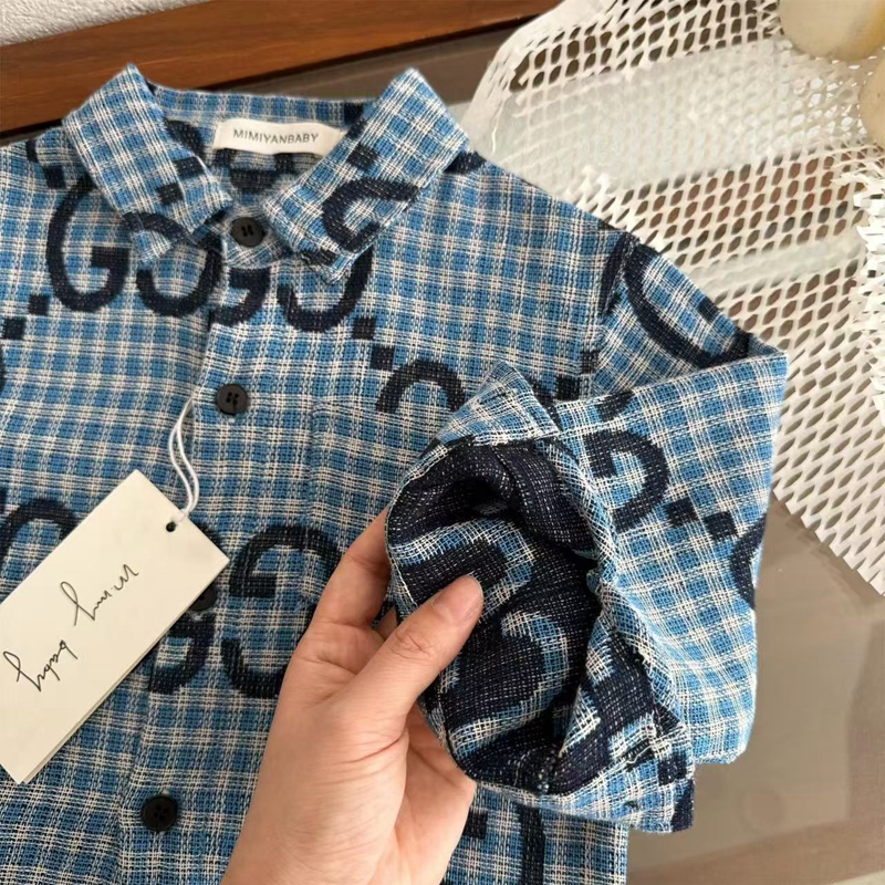 グッチGUCCIダブル G プリントの子供用シャツダブル G 要素の可愛い子供用シャツ