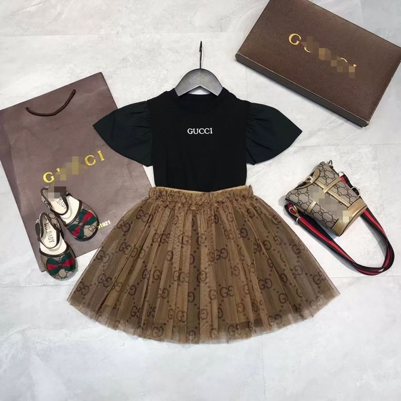 グッチ子供服GUCCI 女の子向け夏服セット バブル袖 & ボンボンスカート プリンセス風