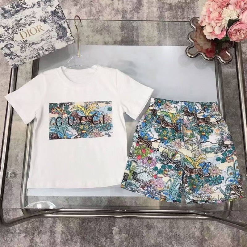 GUCCI 子供服エキゾチックなプリント T シャツグッチ GUCCI 男女児用夏服