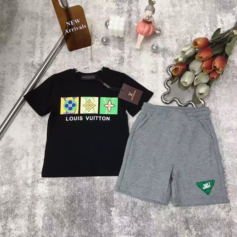 【LV】キッズ トレンディな 2 ピースセット T シャツ