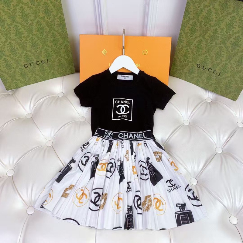 シャネルキッズCHANEL 子供服
