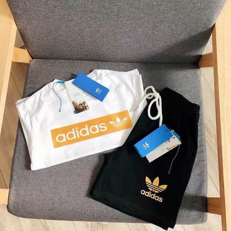 adidas 子供用半袖 Tシャツ2 カラーアディダス子供用セットゴールドアクセントAdidas