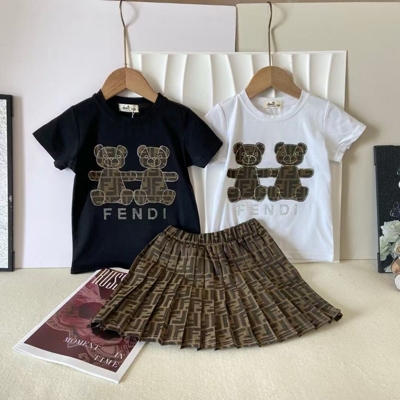［良品］FENDI 異素材ドッキング半袖スウェット ネイビー キッズ サイズ12 フェンディ FENDI 子供服 ニットトップス 半袖 レディース