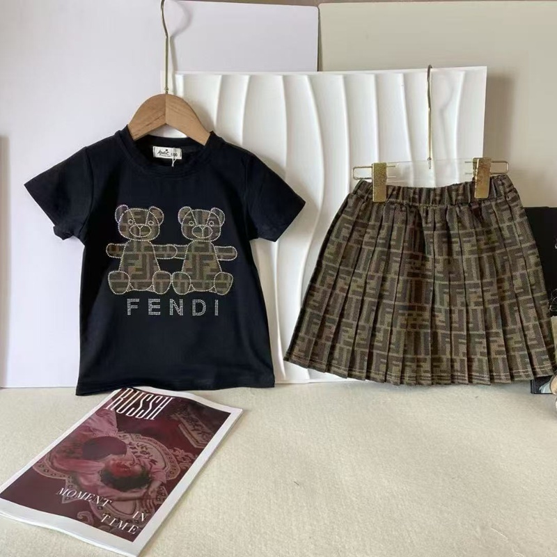 FENDI 子供服 140くらい SchaferandweinerShops | Kids's Girls clothes (4 | fendi knee