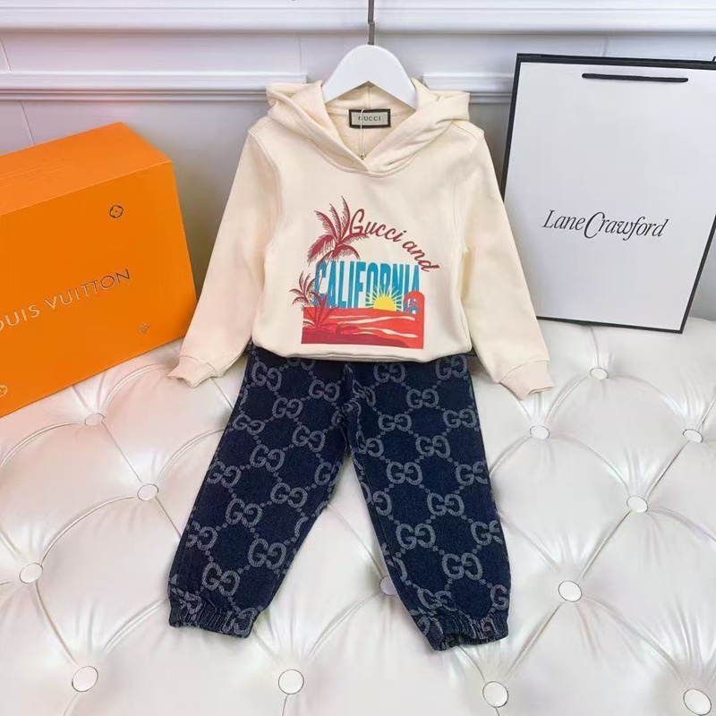 グッチ子供キッズ服秋冬 gucci グッチ チルドレン パーカーとモノグラムジーンズセット