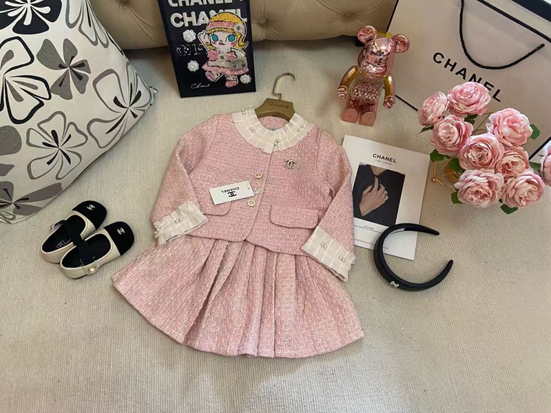 CHANEL子供服シャネル風 キッズ ピンク セットアップ