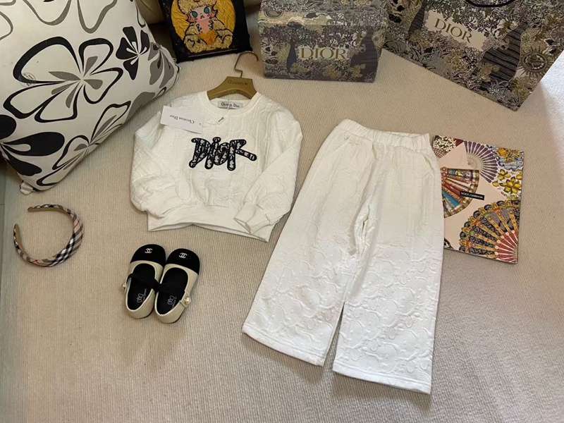 ディオール風子供キッズ服コピーDIOR子供服春秋
