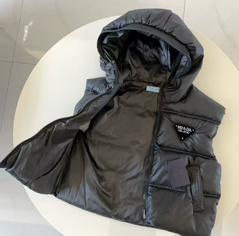 プラダPRADA子供服保温性秋冬