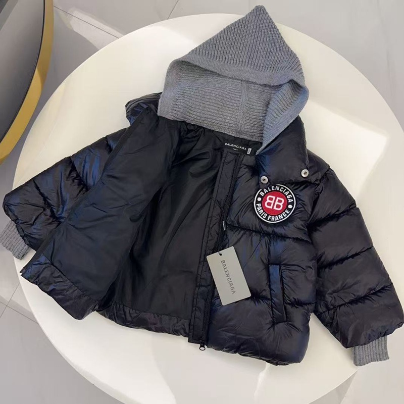 秋冬Balenciaga キッズブラックアウター ダウン素材 保温性抜群