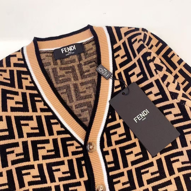 大人気FENDI子供服秋冬フェンディ風 キッズ カーディガン