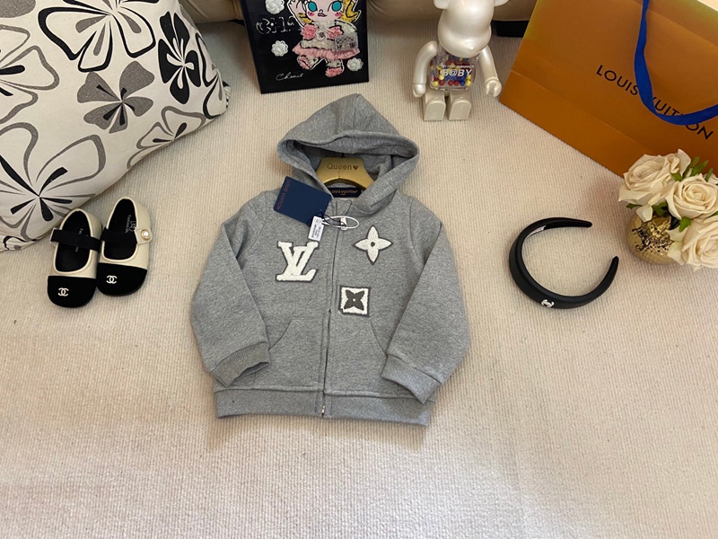 LVルイヴィトンキッズパーカー ロゴアクセント スタイリッシュ日常着