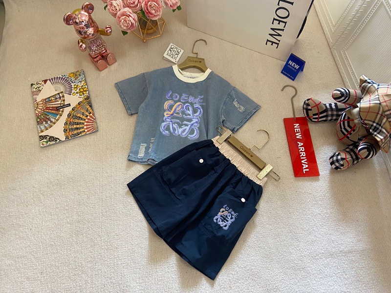 可愛い子供セットアップloewe子供服