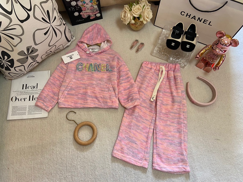 シャネル子供セットアップ可愛い
