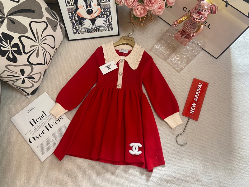シャネルCHANEL女の子レッド ニットワンピースシャネル