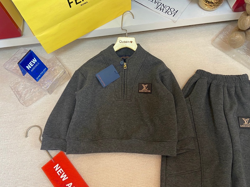 ルイヴィトンLV 子供セットアップカジュアルキッズ