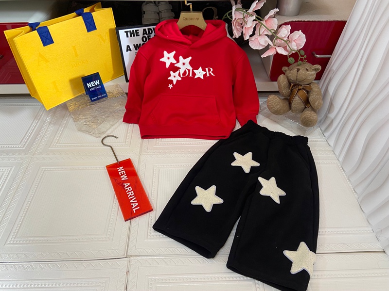 ディオール子供セットアップディオール風女童レッド 2 点