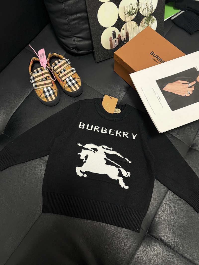 BURBERRY 風子供服