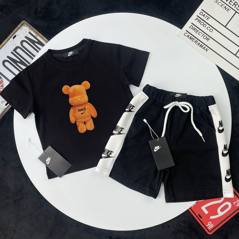 キッズ ナイキ風くまプリント T シャツ+ショーツ