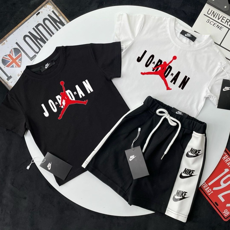 ナイキNike子供服上下セット tシャツ ショーツ 2点