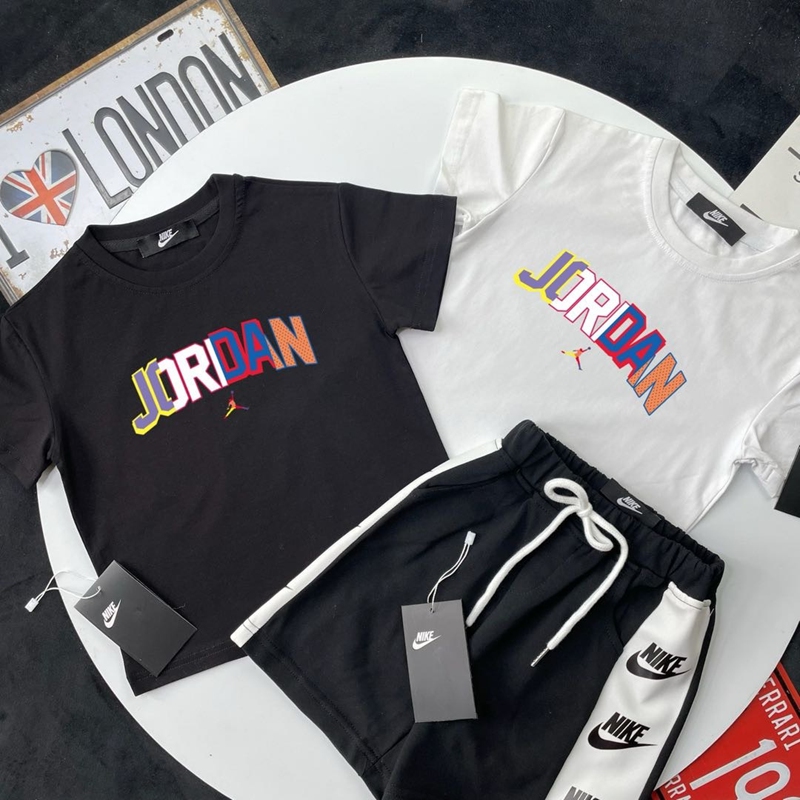 ナイキ ジョーダン風子供服Nikeカラーロゴ半袖 T シャツ
