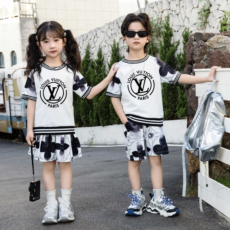 LV 風キッズセットアップ 男の子 / 女の子 