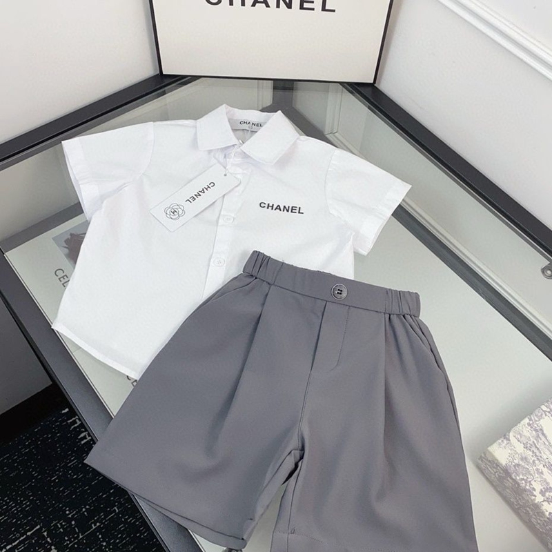 シャネル春夏キッズセットアップ