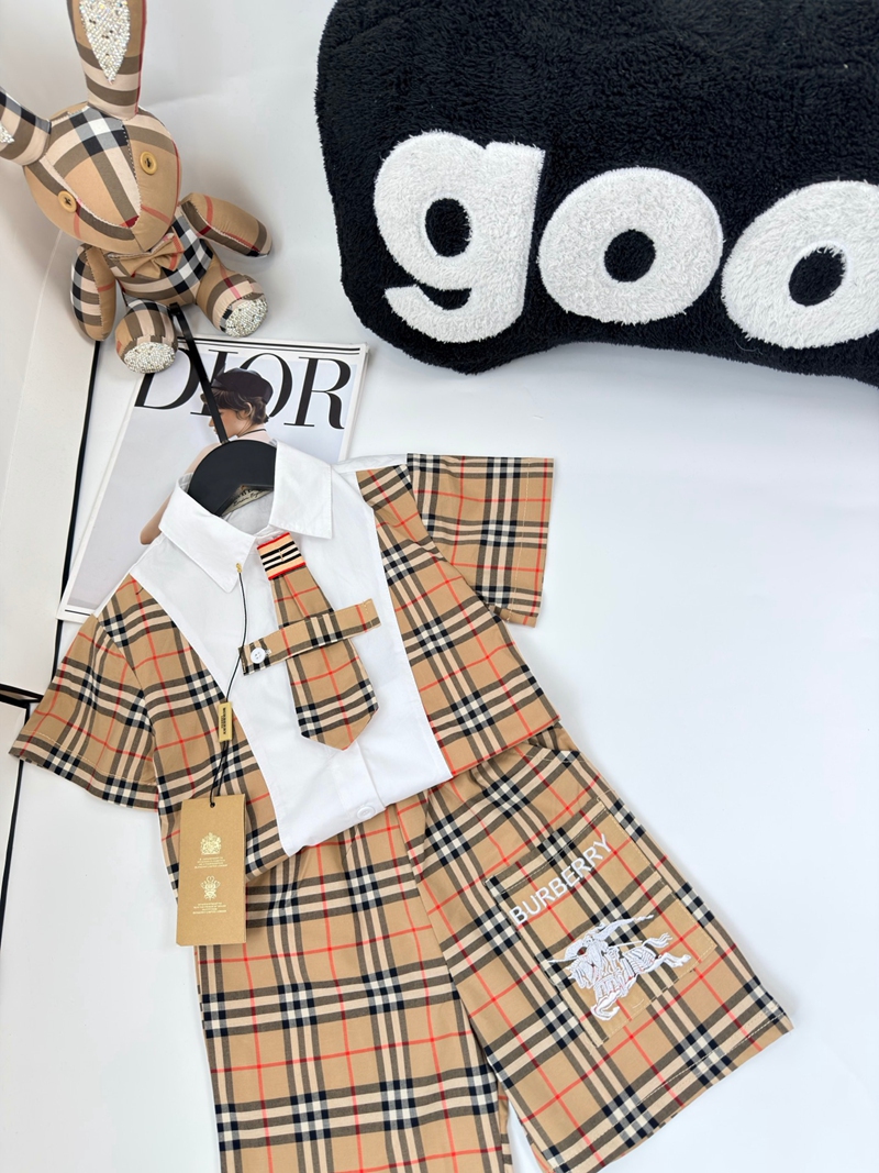 Burberry 風 クラシックヴィンテージチェック 男の子キッズ2点セット 子供服