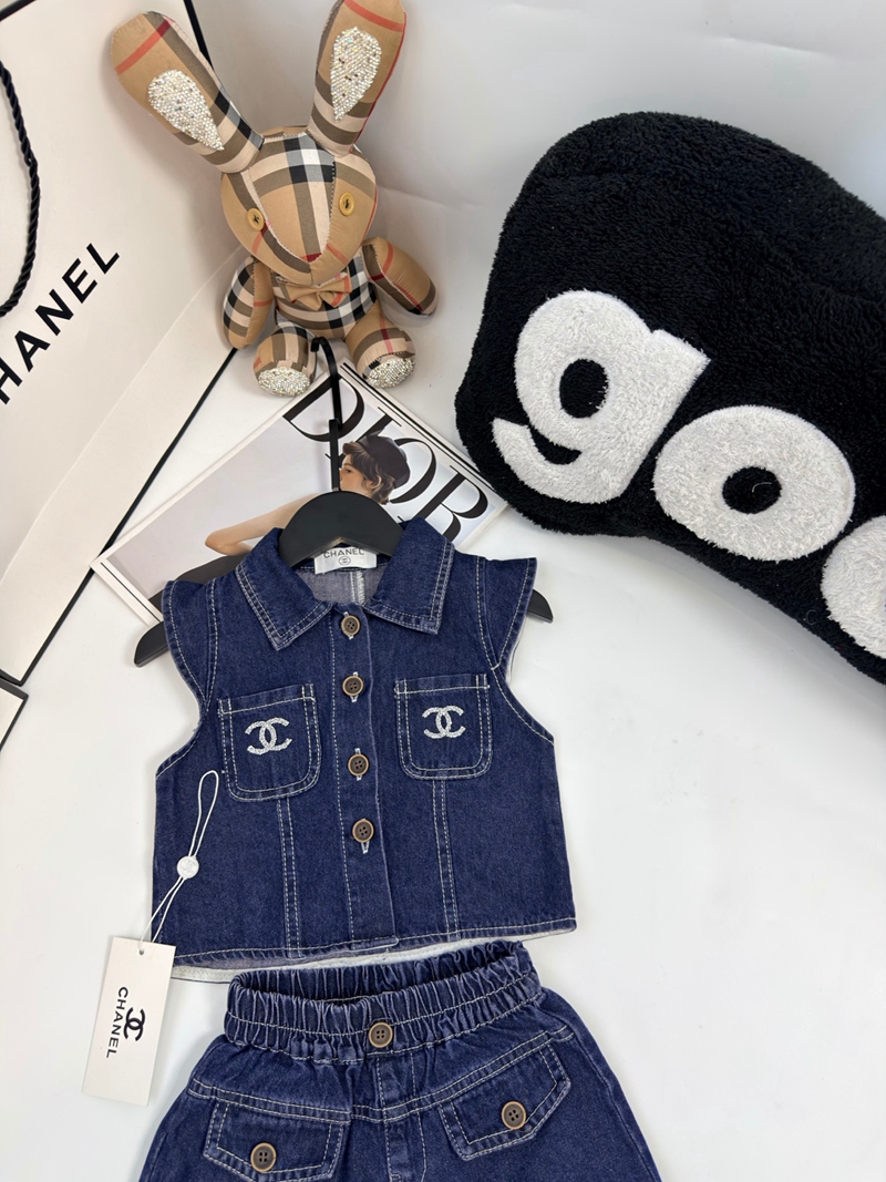 シャネル子供服女の子セットアップCHANELハイブランド