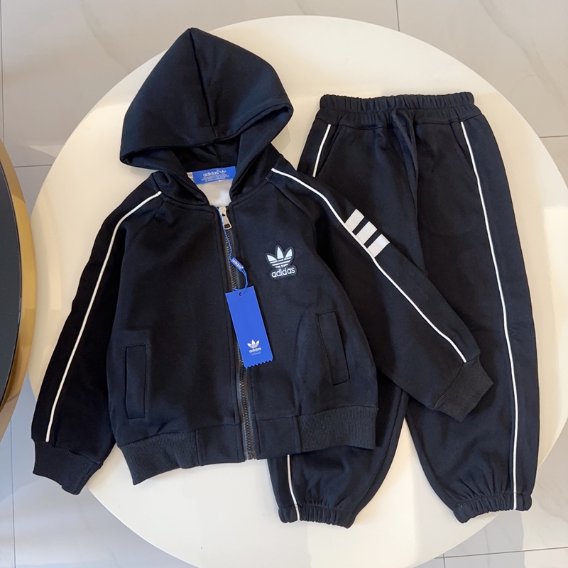 アディダスAdidasキッズ ラインストライプ ジップパーカー上下セット 