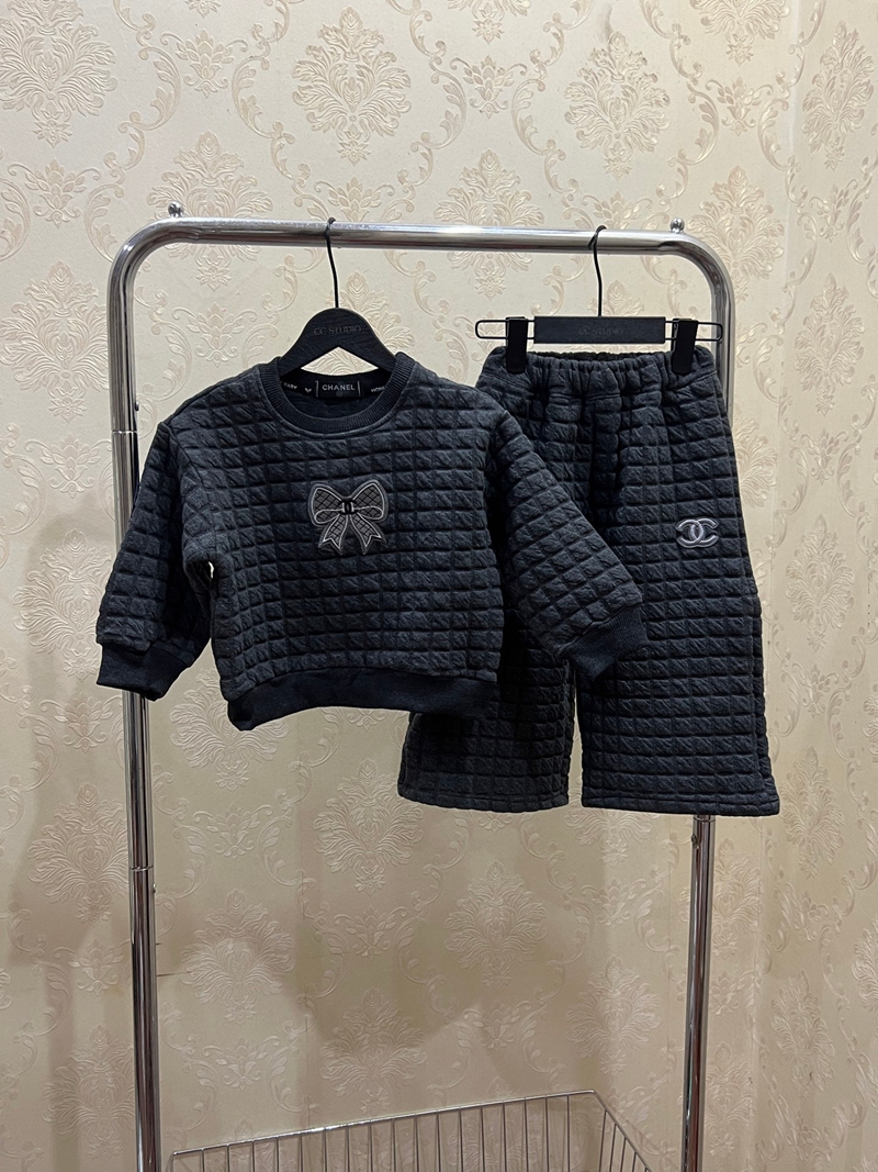 シャネル子供服セットアップシャネルハイブランド激安