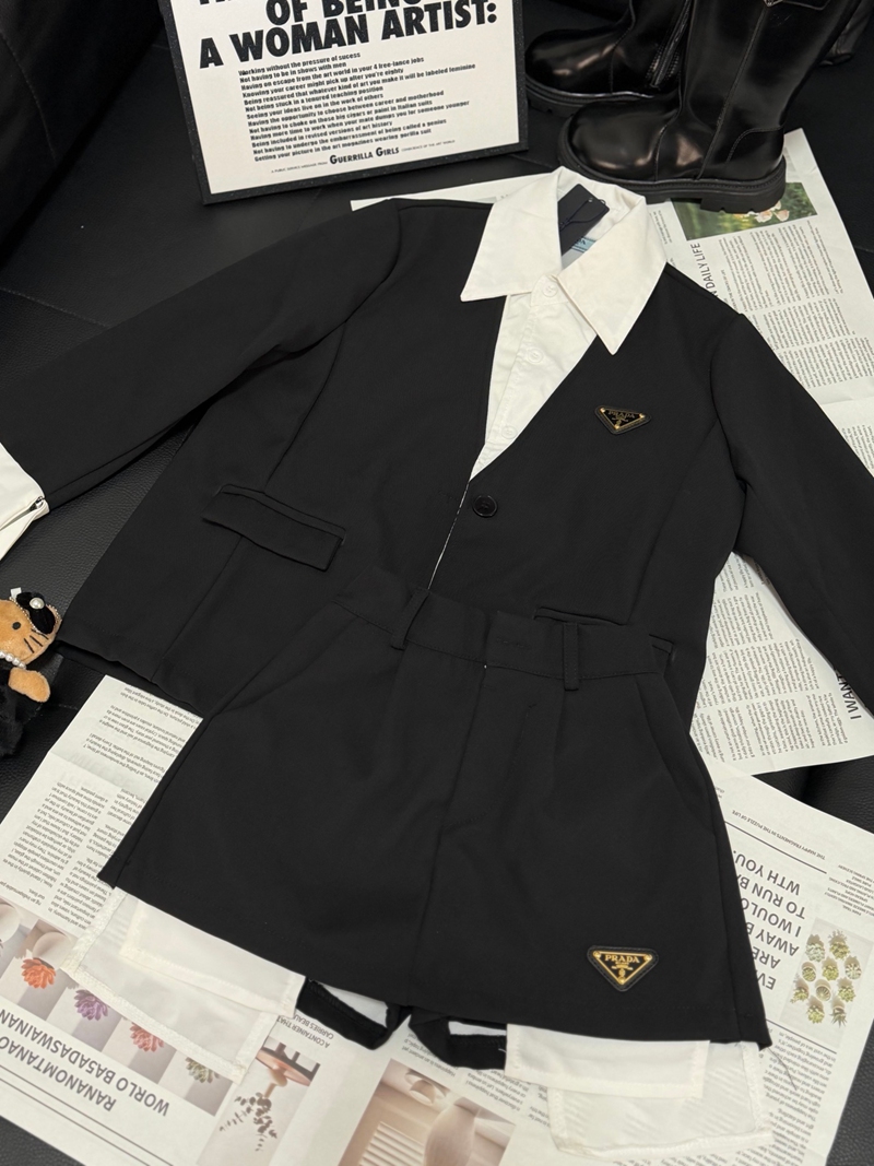 プラダprada子供服 女児スーツセット ブラック フォーマルセットアップ
