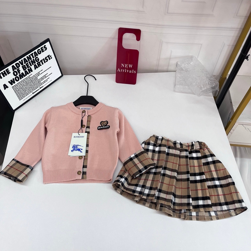 バーバリー Burberry子供服女の子
