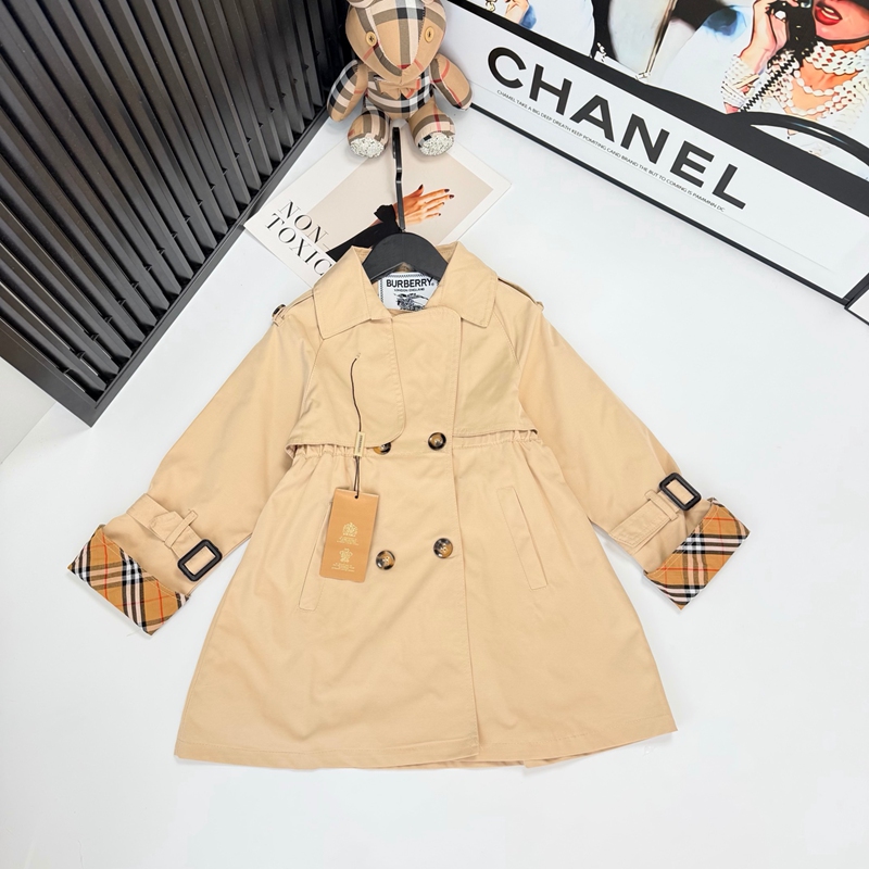 バーバリー子供服ハイブランド男女兼用キッズトレンチコート ベージュ お出かけ